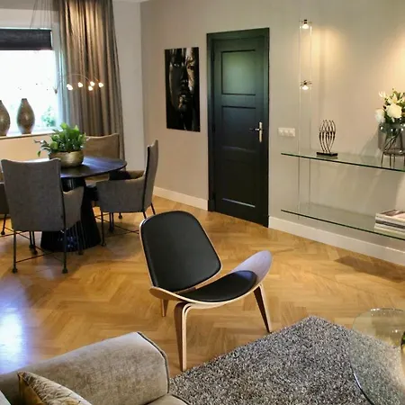 Hoeve Altena * Woudrichem