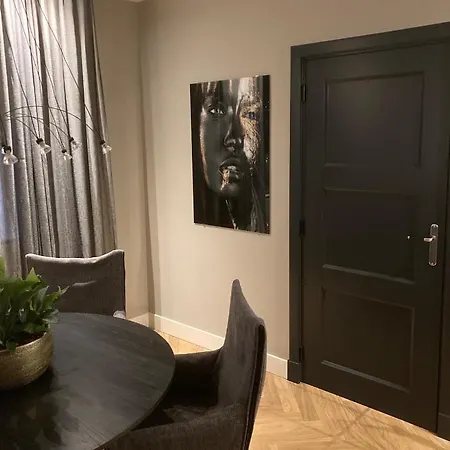 Hoeve Altena 아파트 *