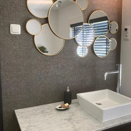 아파트 Hoeve Altena Woudrichem